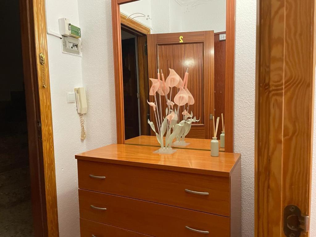 Apartamento Apartamento de 1 dormitorio en buena ubicación Albacete Exterior foto